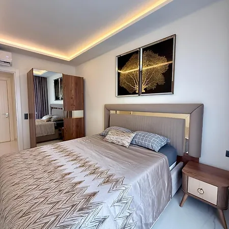 דירה Sa Apartments! Cleopatra Luxury 2bd Flat אלאניה