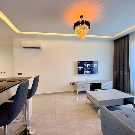 Sa Apartments! Luxury 2br With Private Access *